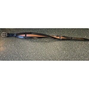 White House Black Market Feel Beautiful Size XS Stacked Twist Leather Belt